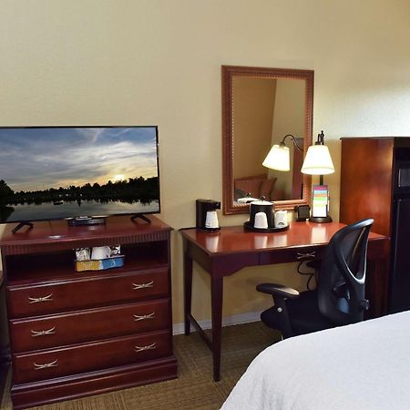 Hampton Inn רסטון מראה חיצוני תמונה