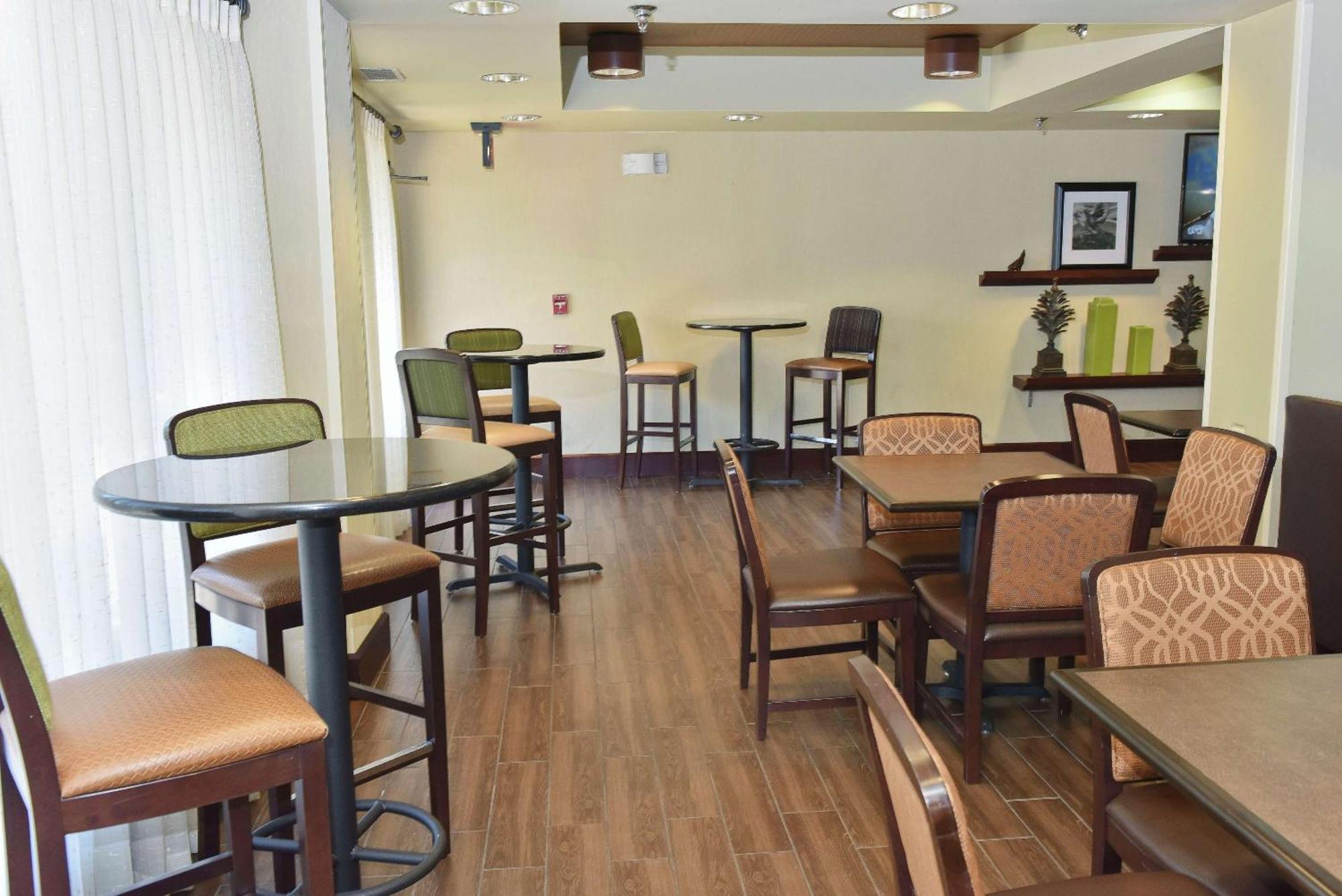 Hampton Inn רסטון מראה חיצוני תמונה