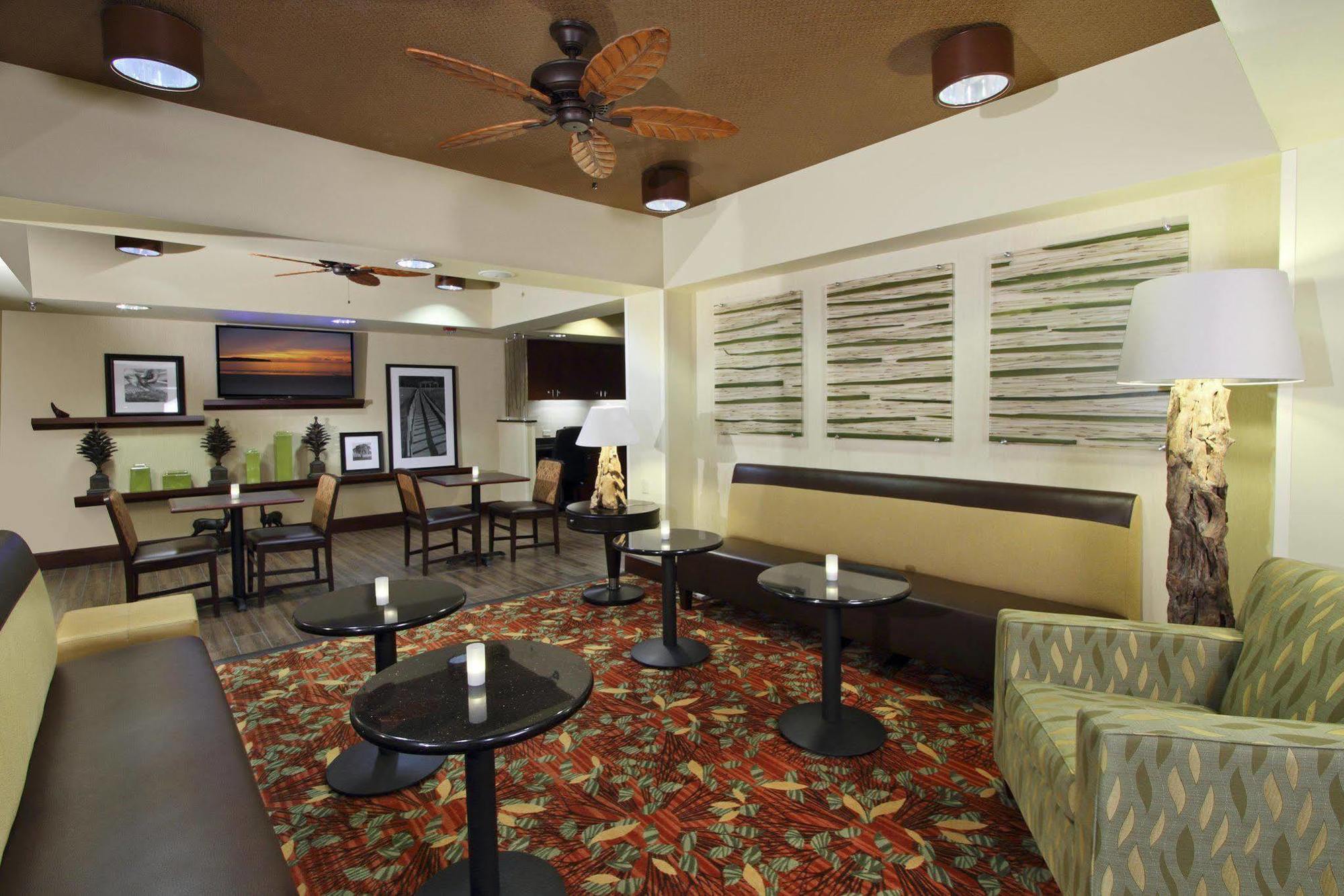 Hampton Inn רסטון מראה חיצוני תמונה